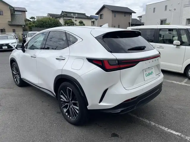レクサス ＮＸ 450h+ バージョンL 神奈川県 2022(令4)年 2.2万km パール