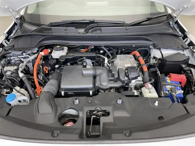 ホンダ ヴェゼル ハイブリッド e:HEV Z 愛知県 2021(令3)年 4万km パール 純正９型ディスプレイナビ　フルセグＴＶ　カープレ対応　バックカメラ　ワイヤレス充電　ＥＴＣ２．０　ＢＳＭ　電動パーキングブレーキ　ホンダセンシング　衝突軽減装置　追従クルコン　ハンドル支援　禁煙車/Honda SENSING/ブラインドスポットインフォメーション/ 後退出庫サポート/ Honda CONNECTディスプレー＋ETC2.0車載器＋ワイヤレス充電器/親水/ヒーテッドドアミラー＋熱線入りフロントウインドウ＋運転席助手席シートヒーター/ハンズフリーアクセスパワーテールゲート(予約クローズ機能付)/LEDシーケンシャルターンシグナルランプ/コンビシート/18インチアルミホイール