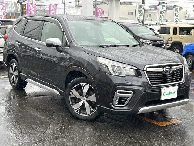 スバル フォレスター ハイブリッド アドバンス 道東・釧路十勝 2018(平30)年 13.2万km ダークグレーメタリック 4WD/純正メモリーナビ/  (DVD/CD/フルセグTV/Bluetooth)/バックカメラ/アイサイト/衝突軽減ブレーキ/レーンキープアシスト/レーダークルーズコントロール/シートヒーター(D/N/リア席)/パワーバックドア/パドルシフト/革巻きステアリング/ステアリングリモコン/横滑り防止装置/ビルトインETC/USBソケット/LEDヘッドライト/フォグライト/ドアバイザー/フロアマット/ラゲッジマット/社外レーダー/ウィンカーミラー/電動格納ミラー/ディーラー記録簿 R3/5/社外エンジンスターター/スマートキー/エンジンプッシュスタート/スペアキー/取扱説明書/保証書/ナビ取説/純正18インチアルミホイール/冬タイヤ積み込み/  ()////