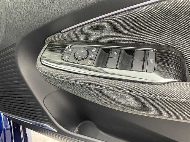 日産 オーラ G レザーエディション 愛知県 2021(令3)年 1.1万km 青 プロパイロット/BOSEスピーカー/純正ナビ/全方位カメラ/レザーシート/ブラインドスポットモニター/置くだけ充電/ETC装備/Bluetooth/オートホールド/純正フロアマット/純正LEDライト/レーンキープ/オートライト/オートマチックハイビーム/スマートキー/コーナーセンサー/USB端子入力