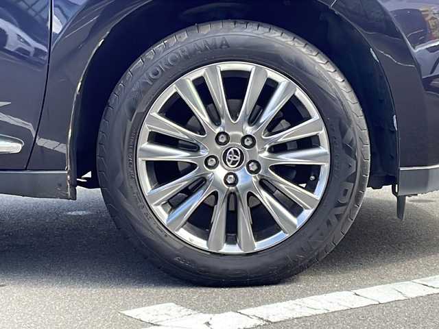 トヨタ ハリアー プレミアム 長野県 2015(平27)年 6.9万km スパークリングブラックパールクリスタルシャイン 寒冷地仕様/９インチ アルパインナビ/Bluetooth Audio/ビルドインＥＴＣ/バックカメラ/パワーバックドア/社外エンジンスターター/クルーズコントロール/ステアリングスイッチ/純正フロアマット/プッシュスタート/ＬＥＤヘッドライト/オートライト/オートマチックハイビーム/ウインドシールドデアイサー/フォグランプ/ドアバイザー/スマートキー/レーンキープアシスト/横滑り防止機能/盗難防止機能