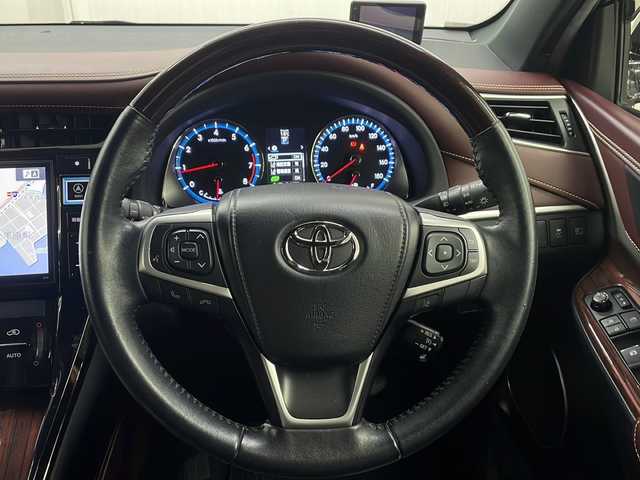 トヨタ ハリアー プレミアム 長崎県 2015(平27)年 6.9万km スパークリングブラックパールクリスタルシャイン 寒冷地仕様/９インチ アルパインナビ/・フルセグ/・DVD/・Bluetooth Audio/ビルドインＥＴＣ/バックカメラ/パワーバックドア/社外エンジンスターター/クルーズコントロール/ステアリングスイッチ/純正フロアマット/プッシュスタート/ＬＥＤヘッドライト/オートライト/オートマチックハイビーム/ウインドシールドデアイサー/フォグランプ/ドアバイザー/スマートキー/レーンキープアシスト/横滑り防止機能/盗難防止機能