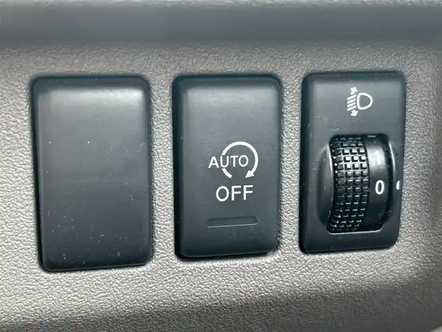 日産 マーチ 12X 鹿児島県 2011(平23)年 8.5万km ピンク オートライト/アイドリングストップ/ヘッドライトレベライザー/プッシュスタート/パワーステアリング/パワーウィンドウ/CDチェンジャー/AUX/社外フロアマット/ABS/盗難防止装置/ETC/スマートキー