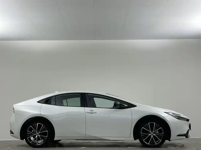 トヨタ プリウス Z 埼玉県 2023(令5)年 1.9万km プラチナホワイトパールマイカ 純正12.3インチDA（コネクトナビ付）アラウンドビューモニター デジタルインナーミラー BSM シートヒーター ベンチレーション メモリー付パワーシート ドライブレコーダー パーキングアシスト