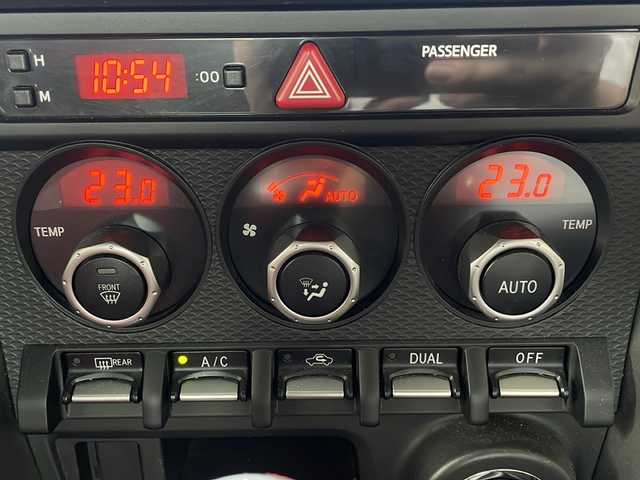 トヨタ ８６ GT 福島県 2012(平24)年 7.8万km クリスタルブラックシリカ 登録時走行距離：77674km/純正SDナビ/ (フルセグTV/BT/CD/DVD/AM/FM)/プッシュスタート/MTモード付AT/ETC/革巻きステアリング/パドルシフト/純正フロアマット/電動格納ミラー/純正17インチAW/オートライト/横滑り防止装置/スマートキー/スペアキー×１/保証書/取扱説明書