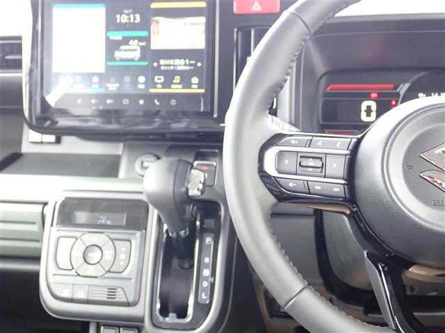 スズキ スペーシア ギア HYBRID XZ 千葉県 2025(令7)年 0.1千km ベージュⅡ 届出済未使用車/純正9インチナビゲーション/・Apple CarPlay/android auto/・Bluetooth/AM/FM/フルセグTV/全方位カメラ/バックカメラ/ビューカメラ/ヘッドアップディスプレイ/両側パワースライドドア/前席シートヒーター/ステアリングヒーター/スズキセーフティサポート/・デュアルセンサーブレーキサポートII/・誤発進抑制機能/・車線逸脱抑制機能/・車線逸脱警報/・車線逸脱抑制/・ふらつき警告/・車線維持支援機能/・発進お知らせ機能/・ハイビームアシスト/・標識認識機能/・アダプティブクルーズコントロール/・パーキングセンサー/・低速時ブレーキサポート（前進・後進）/・後方誤発進抑制機能/プッシュスタート/スマートキー2本/アイドリングストップ/純正14インチAW/ウィンカーミラー/電動格納ミラー/取扱説明書/保証書/