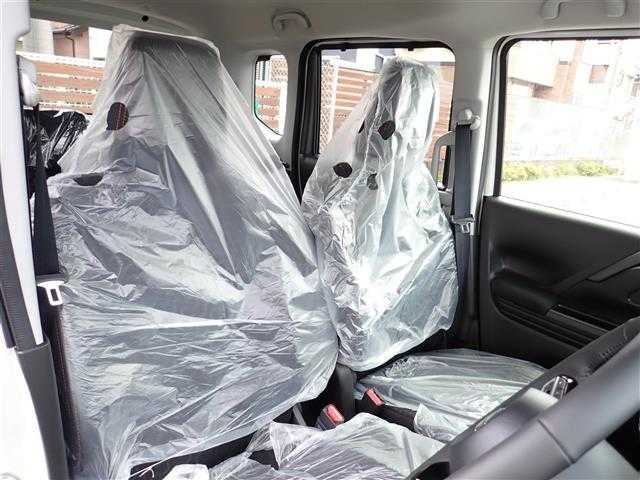 スズキ スペーシア ギア HYBRID XZ 千葉県 2025(令7)年 0.1千km ベージュⅡ 届出済未使用車/純正9インチナビゲーション/・Apple CarPlay/android auto/・Bluetooth/AM/FM/フルセグTV/全方位カメラ/バックカメラ/ビューカメラ/ヘッドアップディスプレイ/両側パワースライドドア/前席シートヒーター/ステアリングヒーター/スズキセーフティサポート/・デュアルセンサーブレーキサポートII/・誤発進抑制機能/・車線逸脱抑制機能/・車線逸脱警報/・車線逸脱抑制/・ふらつき警告/・車線維持支援機能/・発進お知らせ機能/・ハイビームアシスト/・標識認識機能/・アダプティブクルーズコントロール/・パーキングセンサー/・低速時ブレーキサポート（前進・後進）/・後方誤発進抑制機能/プッシュスタート/スマートキー2本/アイドリングストップ/純正14インチAW/ウィンカーミラー/電動格納ミラー/取扱説明書/保証書/