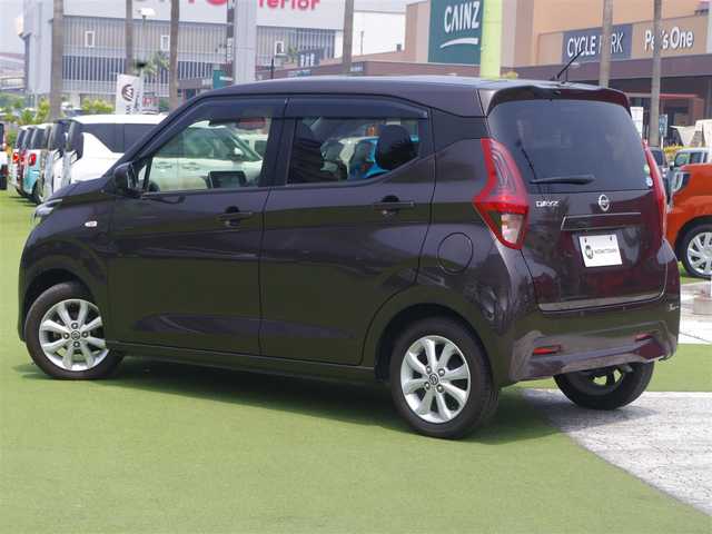 日産 デイズ X 千葉県 2020(令2)年 7万km アッシュブラウンM エマージェンシーブレーキ/社外SDナビ/地デジTV/【DVD/CD再生機能　Bluetooth接続】/バックカメラ/アイドリングストップ/ドライブレコーダー/コーナーセンサー/純正14インチアルミホイル/インテリジェントキー