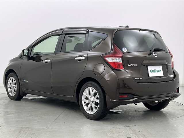 日産 ノート e－パワー メダリスト 宮城県 2016(平28)年 1.9万km インペリアルアンバーP 禁煙車/ワンオーナー/エマージェンシーブレーキ/アラウンドビューモニター/車線逸脱警報/オートハイビーム/コーナーセンサーF.R/純正SDナビ/CD.DVD.BTSD/フルセグTV/ハーフレザーシート/ドライブレコーダー/デジタルインナーミラー/ETC/LEDヘッドライト/フォグランプ/ステアリングスイッチ/アイドリングストップ/横滑り防止機能/プッシュスタート/スマートキー×2/純正15インチAW/純正フロアマッド