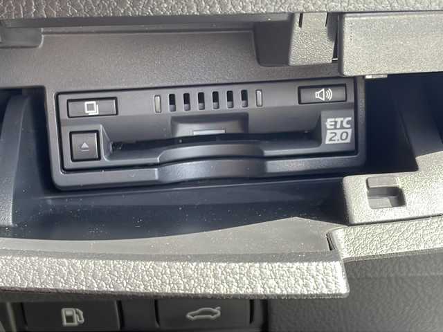 レクサス ＥＳ 300h Fスポーツ 福岡県 2020(令2)年 5.9万km ホワイトノーヴァガラスフレーク 純正メモリナビ/バックカメラ/Bluetooth/CD/DVD再生機能有/フルセグTV/サンルーフ/パワーバックドア/コーナーセンサー/純正アルミホイール/純正フロアマット/オートクルーズコントロール/ドラレコ