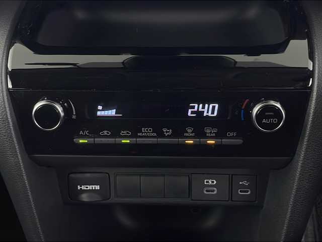 トヨタ ヤリスクロス ハイブリッド G 埼玉県 2024(令6)年 1.4万km ブラックマイカ 純正ディスプレイオーディオ/（ＢＴ/ＡＭ/ＦＭ/ｍｉｒａｃａｓｔ）/バックカメラ/ＢＳＭ/レーダークルーズコントロール/オートハイビーム/前後ドライブレコーダー/横滑り防止装置/取扱説明書/ビルトインＥＴＣ/スペア１本/オートハイビーム/純正フロアマット/純正アルミホイール