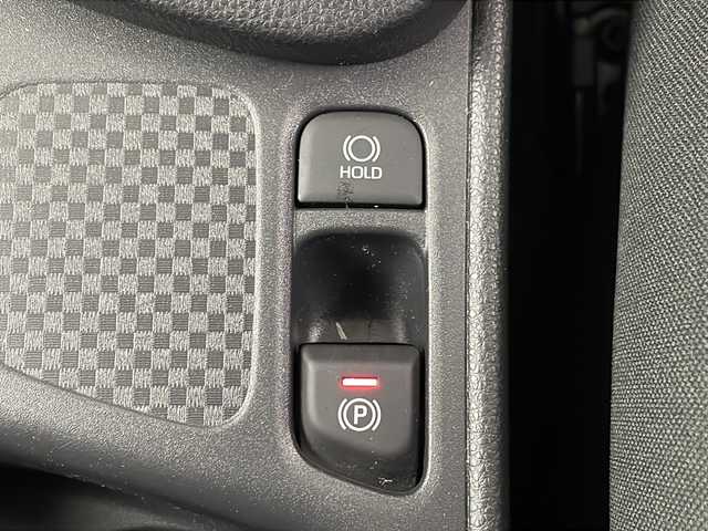 トヨタ ヤリスクロス ハイブリッド G 埼玉県 2024(令6)年 1.4万km ブラックマイカ 純正ディスプレイオーディオ/（ＢＴ/ＡＭ/ＦＭ/ｍｉｒａｃａｓｔ）/バックカメラ/ＢＳＭ/レーダークルーズコントロール/オートハイビーム/前後ドライブレコーダー/横滑り防止装置/取扱説明書/ビルトインＥＴＣ/スペア１本/オートハイビーム/純正フロアマット/純正アルミホイール