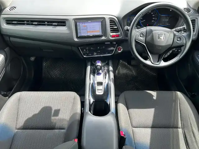 ホンダ ヴェゼル ハイブリッド X 静岡県 2014(平26)年 5.9万km ミスティックグリーンパール エンジンスタートボタン/パワーステアリング/パワーウィンドウ/MTモード付きAT/寒冷地仕様/スマートキー/クルーズコントロール/CDチェンジャー/ETC/バックカメラ/走行中視聴可能フルセグTV/DVD再生機能ありSDナビ/前方ドライブレコーダー/純正フロアマット/D+N席シートヒーター/純正アルミホイール/ABS/横滑り防止装置/前方コーナーセンサー/オートライト/W+サイドエアバック/衝突軽減システム/カーテンエアバック/LEDヘッドライト/オートブレーキホールド