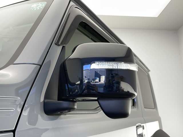 スズキ ジムニー シエラ JC 長野県 2023(令5)年 0.9万km ミディアムグレー ディスプレイオーディオ/CD/DVD/Bluetooth/バックカメラ/セーフティサポート/・デュアルセンサーブレーキサポート/・誤発進抑制機能/・車線逸脱警報機能/・ふらつき警報機能/・先行車発進お知らせ機能/・標識認識機能/・ハイビームアシスト/アイドリングストップ/クルーズコントロール/LEDヘッドライト/オートライト/D/N席シートヒーター /前後ドライブレコーダー/プッシュスタート /スマートキー