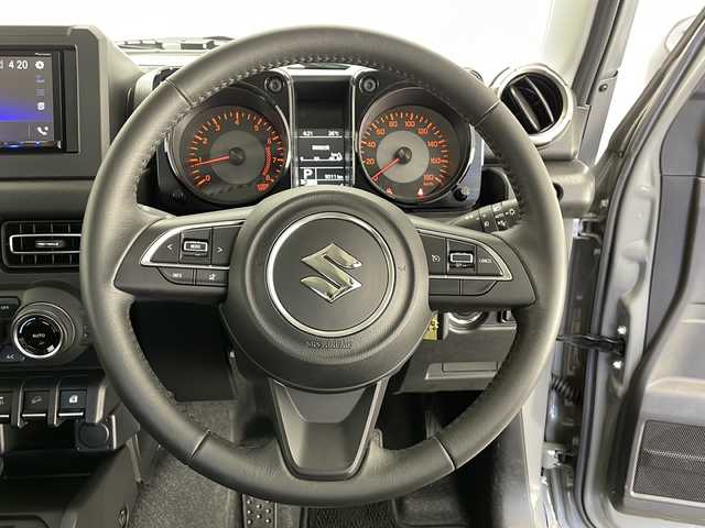スズキ ジムニー シエラ JC 長野県 2023(令5)年 0.9万km ミディアムグレー ディスプレイオーディオ/CD/DVD/Bluetooth/バックカメラ/セーフティサポート/・デュアルセンサーブレーキサポート/・誤発進抑制機能/・車線逸脱警報機能/・ふらつき警報機能/・先行車発進お知らせ機能/・標識認識機能/・ハイビームアシスト/アイドリングストップ/クルーズコントロール/LEDヘッドライト/オートライト/D/N席シートヒーター /前後ドライブレコーダー/プッシュスタート /スマートキー
