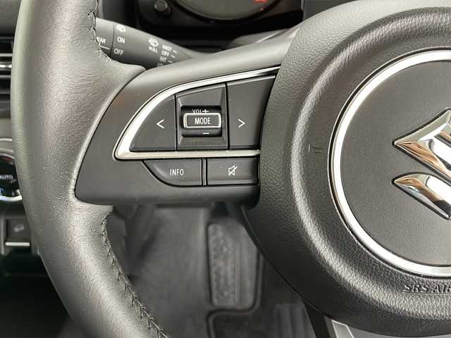 スズキ ジムニー シエラ JC 長野県 2023(令5)年 0.9万km ミディアムグレー ディスプレイオーディオ/CD/DVD/Bluetooth/バックカメラ/セーフティサポート/・デュアルセンサーブレーキサポート/・誤発進抑制機能/・車線逸脱警報機能/・ふらつき警報機能/・先行車発進お知らせ機能/・標識認識機能/・ハイビームアシスト/アイドリングストップ/クルーズコントロール/LEDヘッドライト/オートライト/D/N席シートヒーター /前後ドライブレコーダー/プッシュスタート /スマートキー