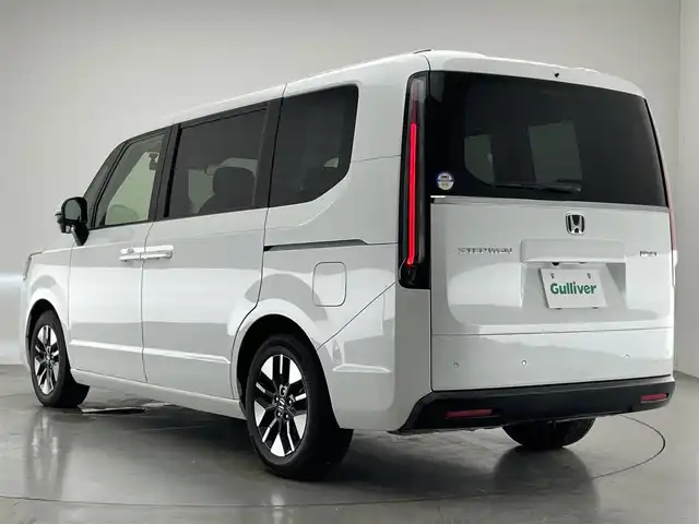 ホンダ ステップワゴン eHEV エアー 愛知県 2023(令5)年 0.9万km プラチナホワイトパール 純正８型ナビ　両側パワスラ　禁煙　ホンダセンシング　バックカメラ　フルセグ　ＤＶＤ　ドラレコ　ＥＴＣ　両側パワスラ　衝突軽減　レーンキープ　誤発進抑制　ＬＥＤオートライト　純正ＡＷ　プッシュスタート