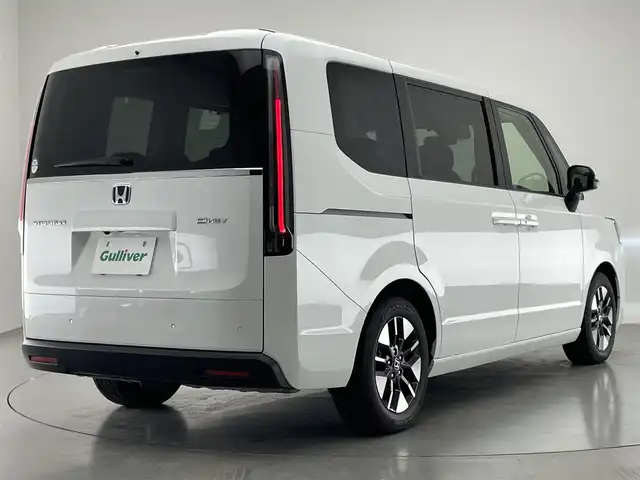 ホンダ ステップワゴン eHEV エアー 愛知県 2023(令5)年 0.9万km プラチナホワイトパール 純正８型ナビ　両側パワスラ　禁煙　ホンダセンシング　バックカメラ　フルセグ　ＤＶＤ　ドラレコ　ＥＴＣ　両側パワスラ　衝突軽減　レーンキープ　誤発進抑制　ＬＥＤオートライト　純正ＡＷ　プッシュスタート