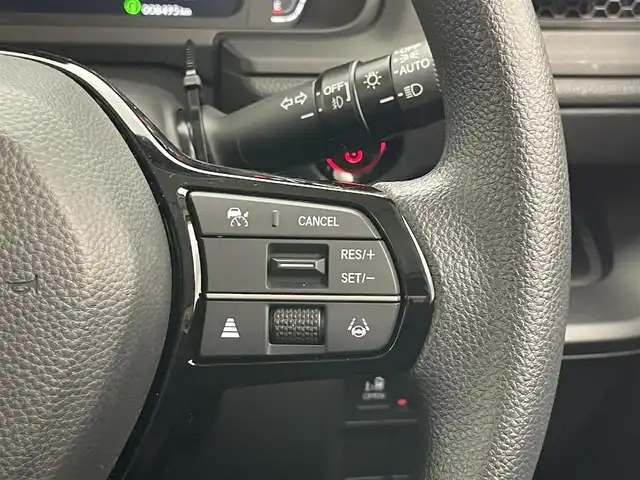 ホンダ ステップワゴン eHEV エアー 愛知県 2023(令5)年 0.9万km プラチナホワイトパール 純正８型ナビ　両側パワスラ　禁煙　ホンダセンシング　バックカメラ　フルセグ　ＤＶＤ　ドラレコ　ＥＴＣ　両側パワスラ　衝突軽減　レーンキープ　誤発進抑制　ＬＥＤオートライト　純正ＡＷ　プッシュスタート