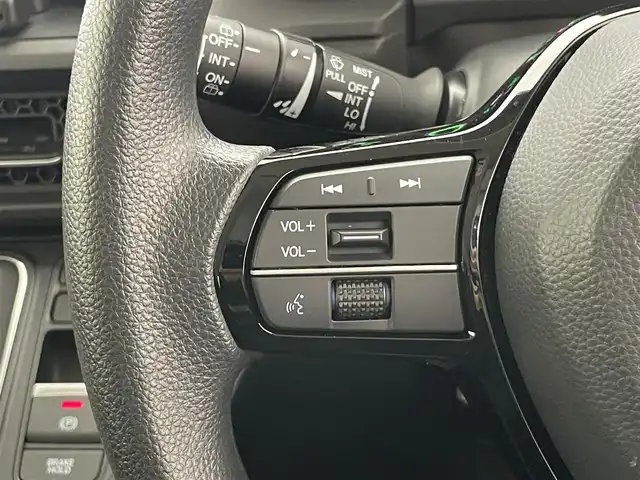 ホンダ ステップワゴン eHEV エアー 愛知県 2023(令5)年 0.9万km プラチナホワイトパール 純正８型ナビ　両側パワスラ　禁煙　ホンダセンシング　バックカメラ　フルセグ　ＤＶＤ　ドラレコ　ＥＴＣ　両側パワスラ　衝突軽減　レーンキープ　誤発進抑制　ＬＥＤオートライト　純正ＡＷ　プッシュスタート
