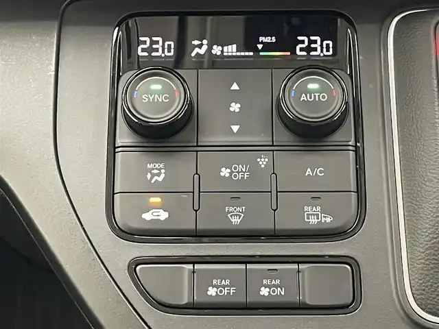 ホンダ ステップワゴン eHEV エアー 愛知県 2023(令5)年 0.9万km プラチナホワイトパール 純正８型ナビ　両側パワスラ　禁煙　ホンダセンシング　バックカメラ　フルセグ　ＤＶＤ　ドラレコ　ＥＴＣ　両側パワスラ　衝突軽減　レーンキープ　誤発進抑制　ＬＥＤオートライト　純正ＡＷ　プッシュスタート