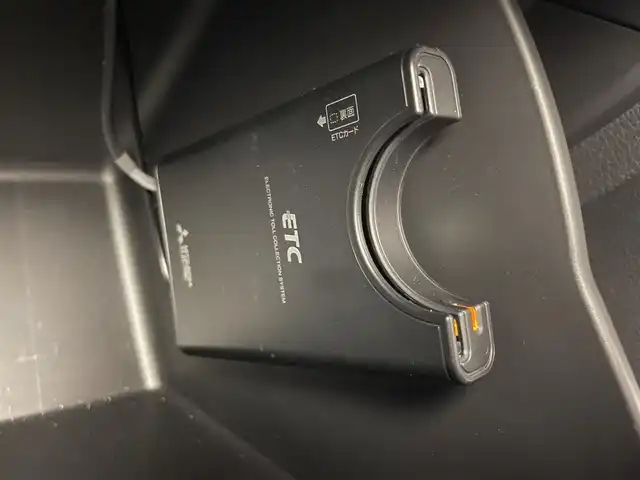 ホンダ ステップワゴン eHEV エアー 愛知県 2023(令5)年 0.9万km プラチナホワイトパール 純正８型ナビ　両側パワスラ　禁煙　ホンダセンシング　バックカメラ　フルセグ　ＤＶＤ　ドラレコ　ＥＴＣ　両側パワスラ　衝突軽減　レーンキープ　誤発進抑制　ＬＥＤオートライト　純正ＡＷ　プッシュスタート