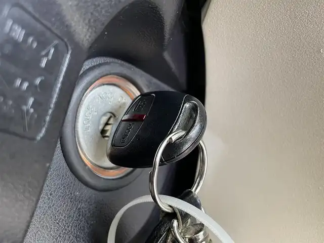 三菱 パジェロ ロング スーパーエクシード 岩手県 2013(平25)年 6.2万km プラチナベージュM/ディープシーグリーンM パートタイム４WD/マニュアルモード付５速AT/3.2リッターディーゼルターボ/本革シート/ロックフォードアコースティックデザインプレミアムサウンドシステム/クルーズコントロール/アクティブスタビリティ＆トラクションコントロール/レインセンサー付きワイパー/オートライト/AC100V100Wコンセント/パワーシート・シートヒーター(前席)/HIDヘッドライト/フロント・リヤフォグランプ/純正SDナビ/フルセグTV/Bluetoothオーディオ接続機能/ステアリングスイッチ/バックカメラ/ヘッドライトウォッシャ/純正18インチアルミホイール/純正フロアマット