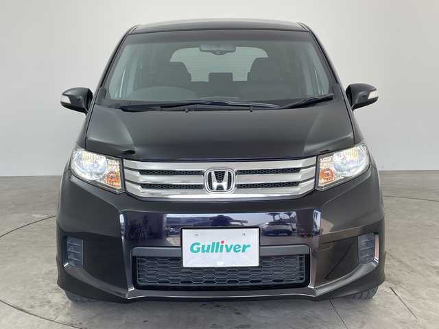 ホンダ フリード スパイク G エアロ 兵庫県 2011(平23)年 4.9万km プレミアムブラキッシュパール ・社外ナビ（AVIC-ZH07）/TV/CD/DVD/Bluetooth/SD/・バックカメラ/・助手席側パワースライドドア/・HIDヘッドライト/・オートライト/・純正15インチアルミホイール/・横滑り防止装置