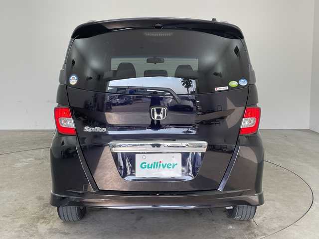 ホンダ フリード スパイク G エアロ 兵庫県 2011(平23)年 4.9万km プレミアムブラキッシュパール ・社外ナビ（AVIC-ZH07）/TV/CD/DVD/Bluetooth/SD/・バックカメラ/・助手席側パワースライドドア/・HIDヘッドライト/・オートライト/・純正15インチアルミホイール/・横滑り防止装置