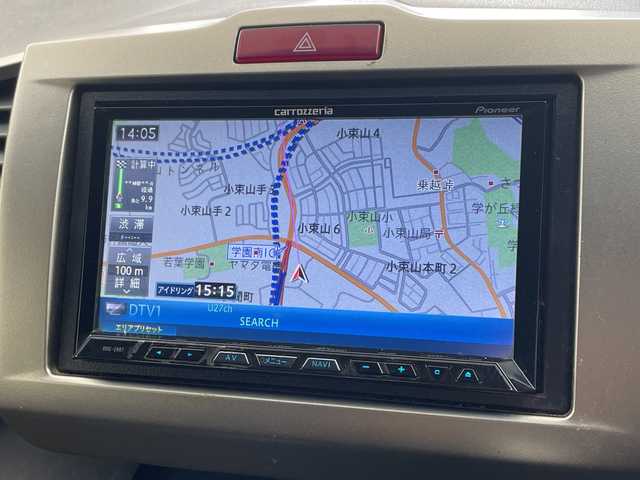 ホンダ フリード スパイク G エアロ 兵庫県 2011(平23)年 4.9万km プレミアムブラキッシュパール ・社外ナビ（AVIC-ZH07）/TV/CD/DVD/Bluetooth/SD/・バックカメラ/・助手席側パワースライドドア/・HIDヘッドライト/・オートライト/・純正15インチアルミホイール/・横滑り防止装置