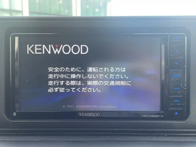 トヨタ ライズ XS 和歌山県 2021(令3)年 1.7万km シャイニングホワイトパール 社外7インチナビ/バックカメラ/（BT/CD/USB)/プリクラッシュセーフティー/クリアランスソナー/横滑り防止装置/アイドリングストップ/ドライブレコーダー/ヘッドライトレベライザー/ウインカー付ドアミラー/LEDヘッドライト/オートライト