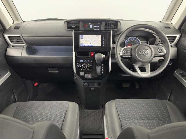 トヨタ ルーミー カスタムG－T 埼玉県 2020(令2)年 2.8万km パールホワイトⅢ 純正ナビ　NSZT-W68T/(Bluetooth/CD/DVD/AM/FM)/地デジフルセグ/全方位カメラ/前後ドライブレコーダー/ETC2.0/アダプティブクルーズコントロール/衝突軽減ブレーキ/クリアランスソナー/運転席・助手席シートヒーター/アイドリングストップ/スポーツモード/電子パーキングシステム/ブレーキホールド/プッシュスタート/ステアリングリモコン/両側パワースライドドア/ロールサンシェード/フロントフォグランプ/ウィンカーミラー/電動格納ミラー/純正フロアマット/純正ドアバイザー/純正15インチアルミホイール