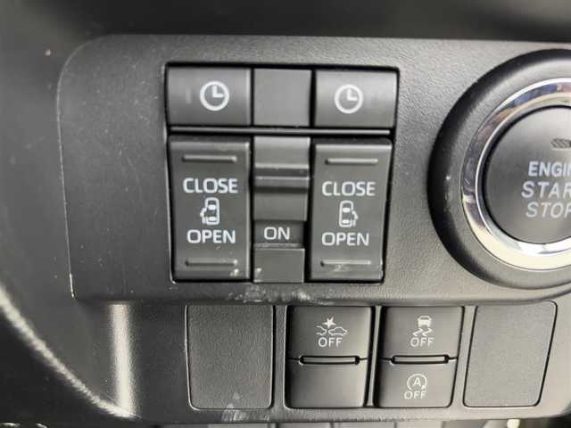 トヨタ ルーミー カスタムG－T 埼玉県 2020(令2)年 2.8万km パールホワイトⅢ 純正ナビ　NSZT-W68T/(Bluetooth/CD/DVD/AM/FM)/地デジフルセグ/全方位カメラ/前後ドライブレコーダー/ETC2.0/アダプティブクルーズコントロール/衝突軽減ブレーキ/クリアランスソナー/運転席・助手席シートヒーター/アイドリングストップ/スポーツモード/電子パーキングシステム/ブレーキホールド/プッシュスタート/ステアリングリモコン/両側パワースライドドア/ロールサンシェード/フロントフォグランプ/ウィンカーミラー/電動格納ミラー/純正フロアマット/純正ドアバイザー/純正15インチアルミホイール
