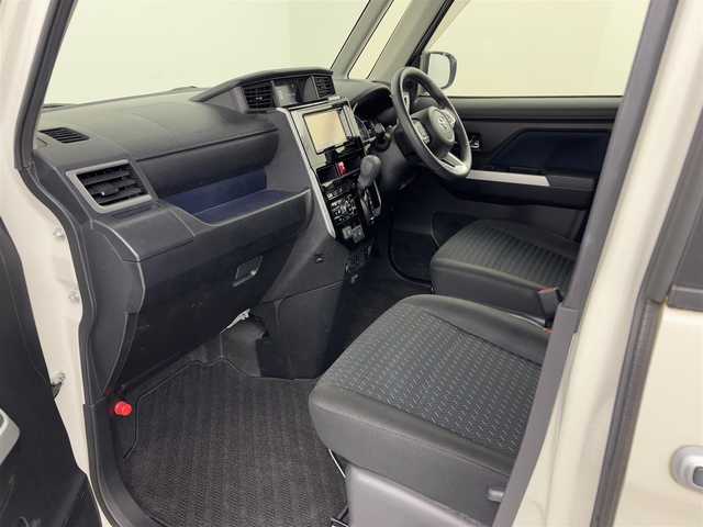 トヨタ ルーミー カスタムG－T 埼玉県 2020(令2)年 2.8万km パールホワイトⅢ 純正ナビ　NSZT-W68T/(Bluetooth/CD/DVD/AM/FM)/地デジフルセグ/全方位カメラ/前後ドライブレコーダー/ETC2.0/アダプティブクルーズコントロール/衝突軽減ブレーキ/クリアランスソナー/運転席・助手席シートヒーター/アイドリングストップ/スポーツモード/電子パーキングシステム/ブレーキホールド/プッシュスタート/ステアリングリモコン/両側パワースライドドア/ロールサンシェード/フロントフォグランプ/ウィンカーミラー/電動格納ミラー/純正フロアマット/純正ドアバイザー/純正15インチアルミホイール