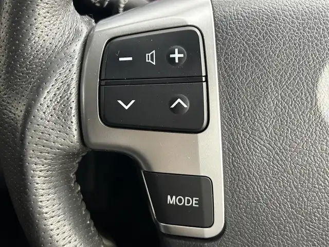 トヨタ ハイエース GL 道央・札幌 2019(令1)年 5.3万km ブラックマイカ ・ワンオーナー/・４WD/・寒冷地仕様/・FLEX仕様/・ALPINE11インチフローディングナビ/　CD/DVD/SD/BT/フルセグ/・ALPINEフリップダウンモニター/・バックカメラ/・ビルトインETC/・衝突軽減ブレーキ/・レーンアシスト/・オートハイビーム/・BARBERO17インチAW/・415コブラ製ステアリング/・415コブラ製内装パネル/・415コブラ製LEDテールレンズ/・Valenti製ハイマウント/・ナスカホワイトレタータイヤ/・FLEX製シートカバー、フロアマット/・FLEX製ベッドキット、テーブルフロア加工/・リアヒーター＆クーラー/・プッシュスタート/・スマートキー/・新車時保証書/・取扱説明書