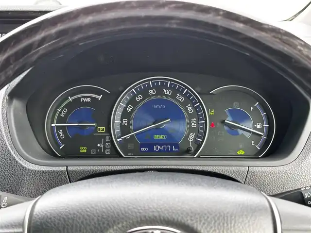 トヨタ エスクァイア ハイブリッド Gi 宮城県 2017(平29)年 10.5万km ホワイトパールクリスタルシャイン Toyota Safety Sense/純正10型ナビ/【CD・DVD・SD・BT・フルセグTV】/バックカメラ/両側パワースライドドア/純正フリップダウンモニター/ブラック合皮シート/シートヒーター/シートリフター/クルーズコントロール/リアサンシェード/プリクラッシュセーフティ/レーンディパーチャートアラート/先行発進告知/オートハイビーム/オートライト/LEDヘッドライト/フォグライト/ウッドコンビステアリング/リアサンシェード/スマートキー/ETC