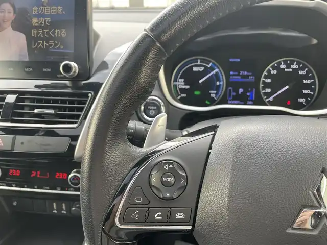 三菱 エクリプス クロス ＰＨＥＶ P 東京都 2021(令3)年 4.4万km パール ワンオーナー/e-アシスト（衝突回避パッケージ）/純正SDナビ フルセグTV/全周囲カメラ　バックカメラ/サンルーフ/ブラックハーフレザーシート/シートヒーター（前席）/パワーシート（D席）/ステアリングヒーター/ヘッドアップディスプレイ/レーダークルーズコントロール/車線逸脱警報システム/誤発進抑制機能/後側方車両検知システム/後退時車両検知システム/パドルシフト/AC1500Wコンセント/スペアキー/保証書＆取扱説明書
