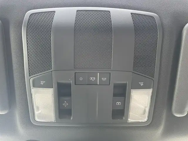 三菱 エクリプス クロス ＰＨＥＶ P 東京都 2021(令3)年 4.4万km パール ワンオーナー/e-アシスト（衝突回避パッケージ）/純正SDナビ フルセグTV/全周囲カメラ　バックカメラ/サンルーフ/ブラックハーフレザーシート/シートヒーター（前席）/パワーシート（D席）/ステアリングヒーター/ヘッドアップディスプレイ/レーダークルーズコントロール/車線逸脱警報システム/誤発進抑制機能/後側方車両検知システム/後退時車両検知システム/パドルシフト/AC1500Wコンセント/スペアキー/保証書＆取扱説明書