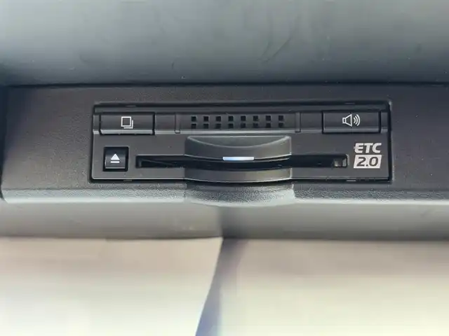 レクサス ＮＸ 300h Iパッケージ 徳島県 2017(平29)年 3万km ソニッククォーツ 純正ナビ/（ラジオ/DISC/USB/SD/フルセグ/BT/VTR/AUX）/バックカメラ/D/N席パワーシート/シートメモリ/ビルトインETC2.0/ステアリングヒーター/D/N席シートヒーター/パドルシフト/オートブレーキホールド/前後ドライブレコーダー/追従式クルーズコントロール/ブラインドスポットモニター/LEDヘッドライト/純正18インチアルミホイール/パワーバックドア