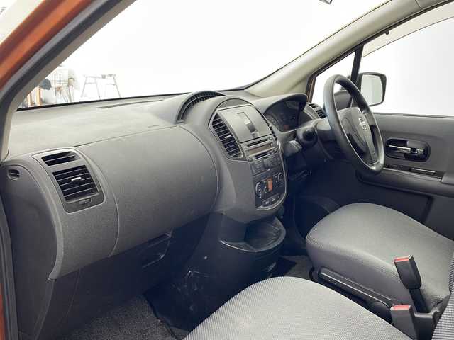 日産 ラフェスタ 20S 兵庫県 2005(平17)年 8.5万km ソレイユオレンジ ・AM/FM/CD/MD/・サンルーフ/・ETC/・ABS/・ハロゲンライト/・リモコンキー/・オートエアコン/・純正フロアマット/・ウォークスルー/・両側スライドドア/・電動格納ミラー/・サイドバイザー/・Wエアバッグ/・保証書/・取扱説明書