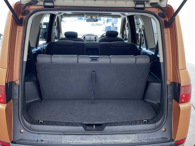 日産 ラフェスタ 20S 兵庫県 2005(平17)年 8.5万km ソレイユオレンジ ・AM/FM/CD/MD/・サンルーフ/・ETC/・ABS/・ハロゲンライト/・リモコンキー/・オートエアコン/・純正フロアマット/・ウォークスルー/・両側スライドドア/・電動格納ミラー/・サイドバイザー/・Wエアバッグ/・保証書/・取扱説明書