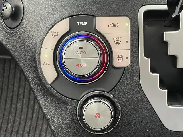 トヨタ シエンタ G グランパー 愛知県 2020(令2)年 1.9万km ベージュ 社外9インチナビ/トヨタセーフティセンス/後席モニター/両側パワースライドドア/ステアリングヒーター/シートヒーター/LEDオートライト/フォグランプ/バックカメラ/ETC/前後ドライブレコーダー/コーナーセンサー/フルセグTV/DVD/衝突被害軽減ブレーキ/カーテンエアバック/禁煙車