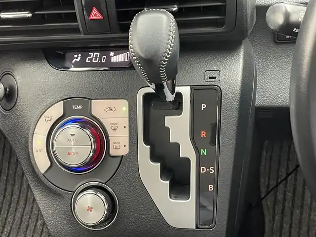 トヨタ シエンタ G グランパー 愛知県 2020(令2)年 1.9万km ベージュ 社外9インチナビ/トヨタセーフティセンス/後席モニター/両側パワースライドドア/ステアリングヒーター/シートヒーター/LEDオートライト/フォグランプ/バックカメラ/ETC/前後ドライブレコーダー/コーナーセンサー/フルセグTV/DVD/衝突被害軽減ブレーキ/カーテンエアバック/禁煙車