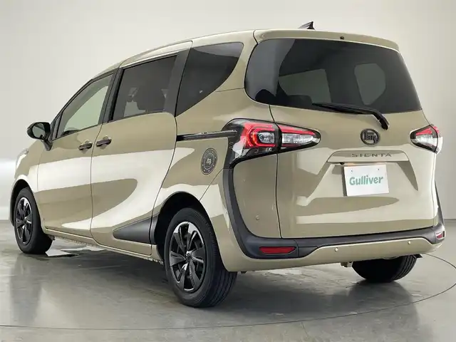 トヨタ シエンタ G グランパー 愛知県 2020(令2)年 1.9万km ベージュ 社外9インチナビ/トヨタセーフティセンス/後席モニター/両側パワースライドドア/ステアリングヒーター/シートヒーター/LEDオートライト/フォグランプ/バックカメラ/ETC/前後ドライブレコーダー/コーナーセンサー/フルセグTV/DVD/衝突被害軽減ブレーキ/カーテンエアバック/禁煙車