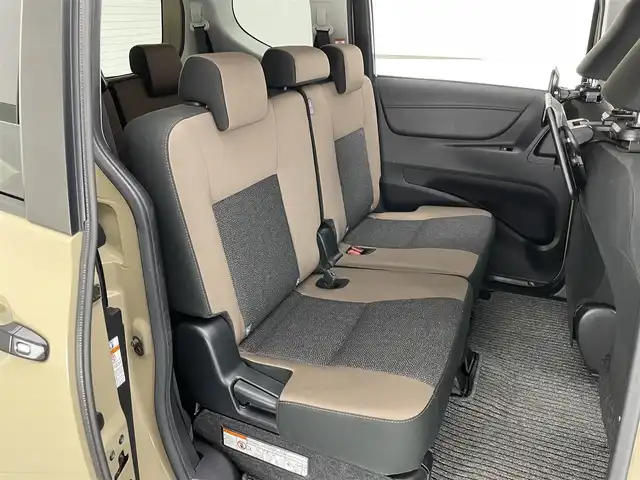 トヨタ シエンタ G グランパー 愛知県 2020(令2)年 1.9万km ベージュ 社外9インチナビ/トヨタセーフティセンス/後席モニター/両側パワースライドドア/ステアリングヒーター/シートヒーター/LEDオートライト/フォグランプ/バックカメラ/ETC/前後ドライブレコーダー/コーナーセンサー/フルセグTV/DVD/衝突被害軽減ブレーキ/カーテンエアバック/禁煙車