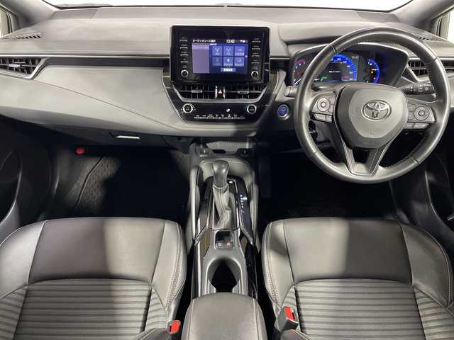 トヨタ カローラツーリング ハイブリッド ダブルバイビー 神奈川県 2021(令3)年 5.4万km ブラックマイカ/ホワイトパールクリスタルシャイン 2トーン ワンオーナー/純正ディスプレイオーディオ/（USB/BT/フルセグTV）/バックカメラ/ハーフレザーシート/前席シートヒーター/PCS/LTA/ACC/PKSB/RSA/LEDヘッドライト/オートライト/オートハイビーム/フォグランプ/電動パーキング/ブレーキオートホールド/前方ドライブレコーダー/プッシュスタート/スマートキー/純正17インチアルミホイール/新車時保証書/取扱説明書/スペアキー