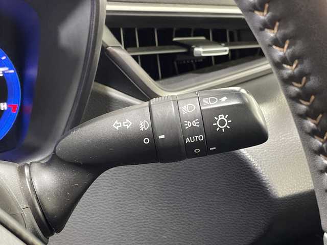 トヨタ カローラツーリング ハイブリッド ダブルバイビー 神奈川県 2021(令3)年 5.4万km ブラックマイカ/ホワイトパールクリスタルシャイン 2トーン ワンオーナー/純正ディスプレイオーディオ/（USB/BT/フルセグTV）/バックカメラ/ハーフレザーシート/前席シートヒーター/PCS/LTA/ACC/PKSB/RSA/LEDヘッドライト/オートライト/オートハイビーム/フォグランプ/電動パーキング/ブレーキオートホールド/前方ドライブレコーダー/プッシュスタート/スマートキー/純正17インチアルミホイール/新車時保証書/取扱説明書/スペアキー