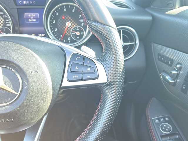 メルセデス・ベンツ ＳＬＣ２００ スポーツ 千葉県 2016(平28)年 5.7万km ブリリアントブルーM 純正ナビ/ワンセグテレビ/バックカメラ/Bluetooth/CD/DVD/USB/ビルトインETC/レダークルーズコントロール/ハーマンカードンサウンド/前方ドライブレコーダー/カーテシライト/オープンカー/ブラインドスポットアシスト/アクティブステアリング/アクティブブレーキ/ABS(アンチロック・ブレーキ・システム)/BAS(ブレーキアシストシステム)/アダクティブブレーキライト/ESP(エレクトロニック・スタビリティ・プログラム)/EBD(電子制御ブレーキングシステム)/盗難防止警報システム/シートヒーター/エアスカーフ/左右メモリー機能付きパワーシート/プッシュスタート/スマートキー/スペアキー１本/アンビエントライト/ステアリングスイッチ/純正アルミホイール/純正フロアマット/取扱説明書/保証書