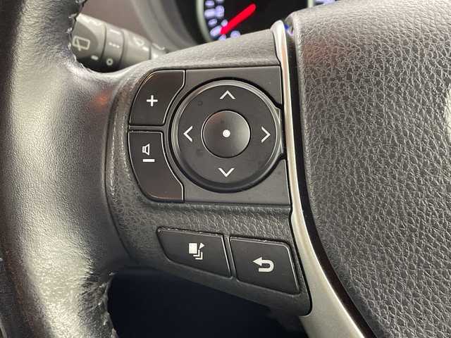 トヨタ ヴォクシー ZS 兵庫県 2016(平28)年 7.4万km ホワイトパールクリスタルシャイン ・ALPINEナビ（CD/DVD/TV/SD/BT)/・片側パワースライドドア/・ALPINE10.1インチフリップダウンモニター/・ETC/・バックカメラ/・社外ドライブレコーダー/・プリクラッシュセーフティ/・レーンディパーチャーアラート/・オートマチックハイビーム/・純正16インチAW/・LEDヘッドライト/・オートライト/・フォグランプ/・プッシュスタート/・スマートキー/・アイドリングストップ/・スペアキー