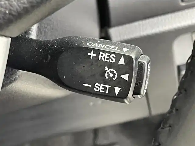 トヨタ ヴォクシー ZS 煌Ⅱ 群馬県 2020(令2)年 1.8万km ホワイトパールクリスタルシャイン フリップダウンモニター　純正９インチナビ　バックカメラ　両側パワースライドドア　クルーズコントロール　ＬＥＤライト　ＡＨＢ　純正１６インチＡＷ　ステアリングリモコン　ＥＴＣ　スマートキー　禁煙車
